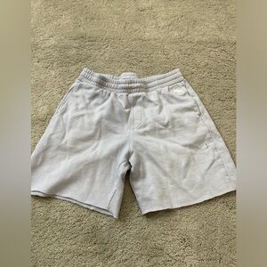 Boys Abercrombie purple shorts size 15/16